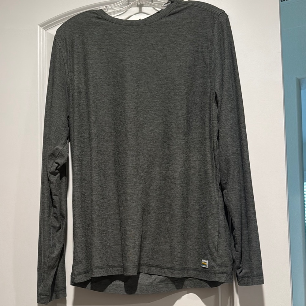 Vuori Gray Long Sleeve Tee